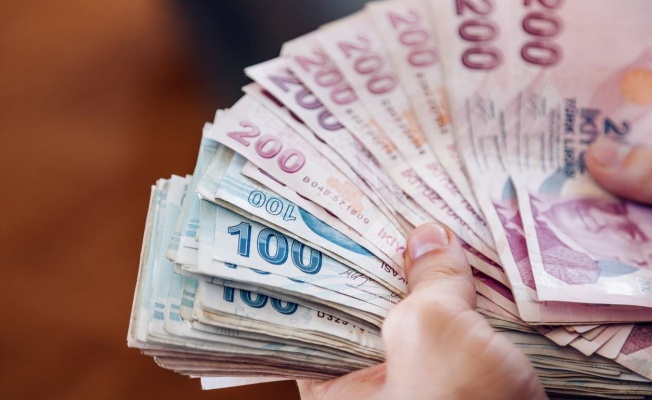 20 Bin Lirayı Parkta Unuttular 20 Bin Lirayı Parkta Unuttular