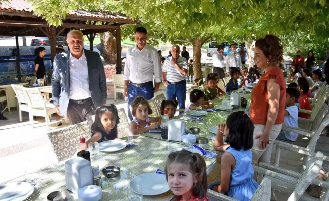Doğanşehir Belediye Başkanı Durali Zelyurt, Kahvaltıda Çocuklarla Buluştu