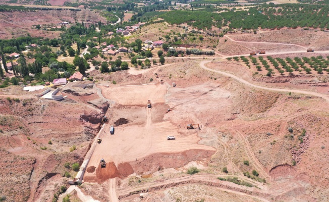 Malatya Kuluncak Karaçayır Barajında Çalışmalar Devam Ediyor