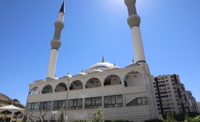 İş İnsanı Ramazan Kızılkaya Tarafından Yaptırılan Cami İbadete Açıldı