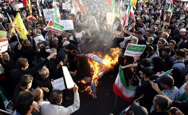 İran'da 476 Gösterici Hayatını Kaybetti!
