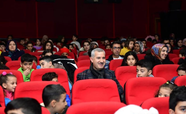 Başkan Çınar, Çocuklarla "Rafadan Tayfa" Sinema Filmini İzledi