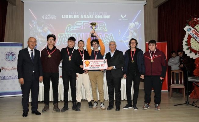 E-Spor Turnuvası’nın Ödül Töreni Düzenlendi!