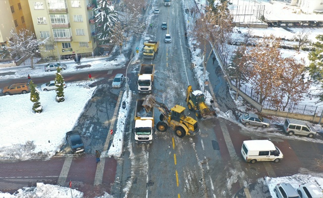 Büyükşehir Belediyesi Ana Caddeleri Temizliyor!