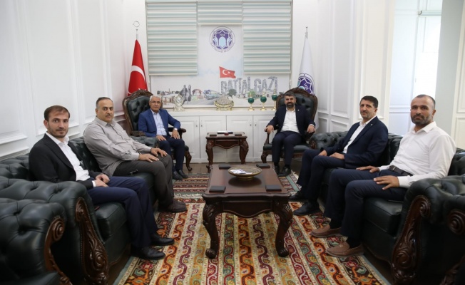 Hüda-Par Mersin Milletvekili Dinç Güder'i Ziyaret Etti