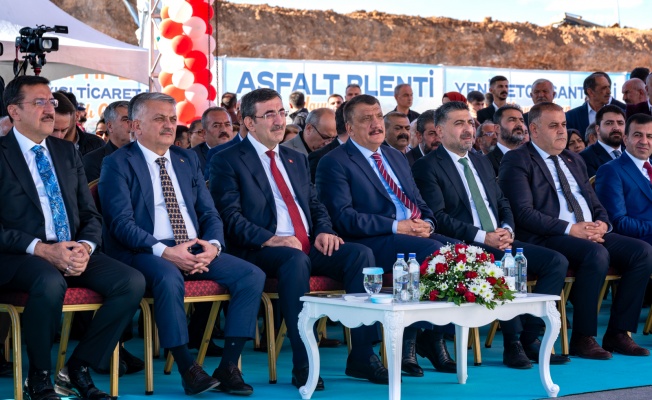 Büyükşehir Belediyesi Asfalt Plentleri Düzenlenen Törenle Hizmete Girdi