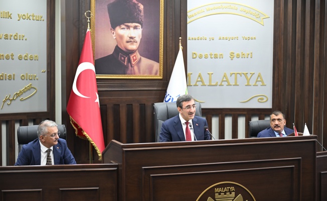 Cumhurbaşkanı Yardımcısı Yılmaz Malatyalı İş İnsanlarıyla Buluştu