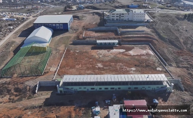 Melekbaba Gençlik Merkezinde Çalışmaları Sürüyor