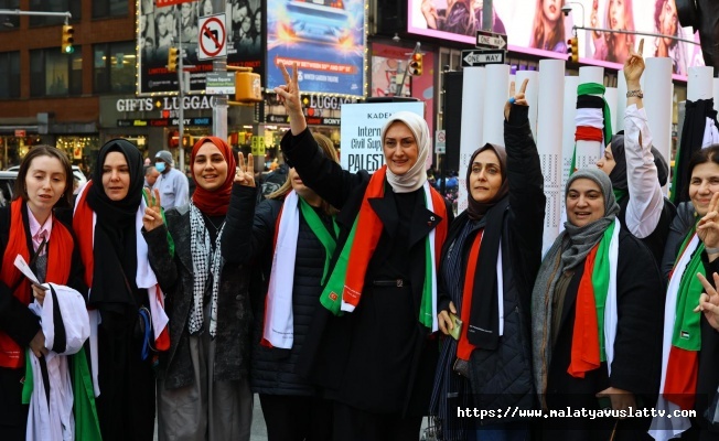 KADEM Times Meydanı'nda Filistinli Kadınların Sesini Dünyaya Haykırdı!