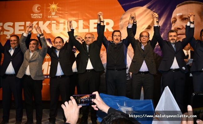 Malatya'da AK Parti'den Zafer Kutlaması