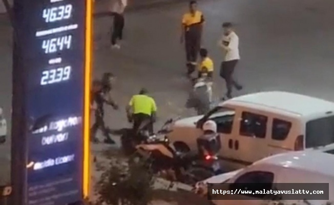 Malatya'da Araç Sürücüsü İle Polis Birbirine Girdi