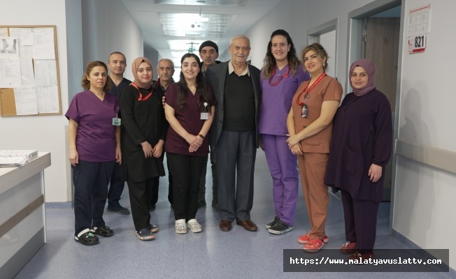Malatya Eğitim ve Araştırma Hastanesi'nde Diyabetik Ayak Ülserine Çözüm Malatya Eğitim ve Araştırma Hastanesi'nde Diyabetik Ayak Ülserine Çözüm
