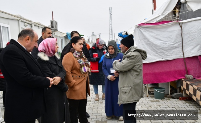 Selda Yavuz Dolamantepe Konteyner Kentte İkamet Eden Aileleri Ziyaret Etti