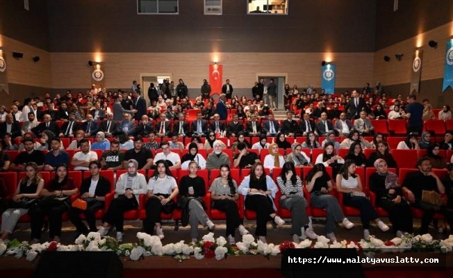 Merhum Cumhurbaşkanı Turgut Özal, Adını Taşıyan Üniversitede Unutulmadı Merhum Cumhurbaşkanı Turgut Özal, Adını Taşıyan Üniversitede Unutulmadı