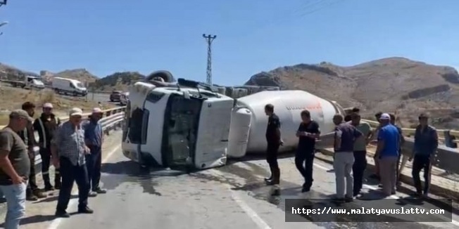 Malatya'da Beton Mikseri Devrildi: 1 Yaralı