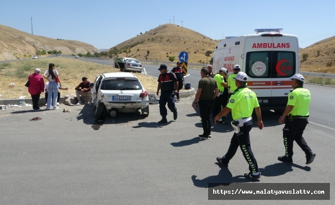 Malatya'da Otomobiller Çarpıştı: 1 Ölü, 4 Yaralı