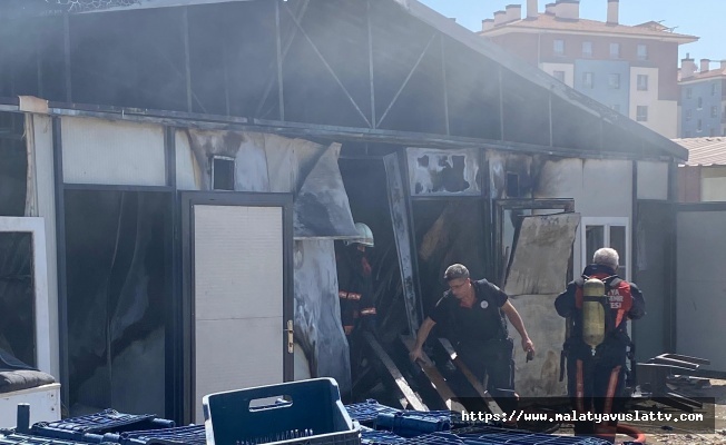 Malatya'da Şantiyede Korkutan Yangın