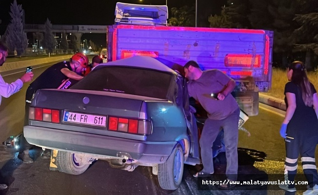 Malatya'da Tır İle Otomobil Çarpıştı: 1 Yaralı