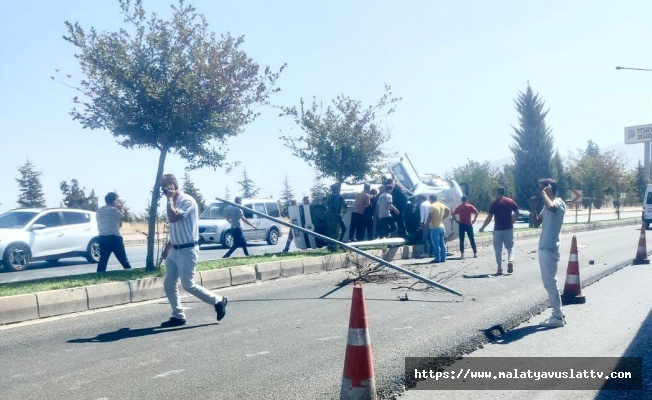 Virajı Alamayan Araç Takla Attı, 1 Yaralı