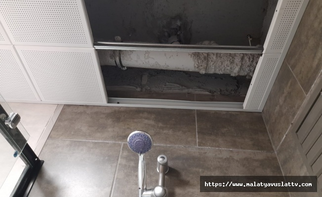 Yeşilyurt TOKİ’de Borular Patladı, Vatandaş Çaresiz