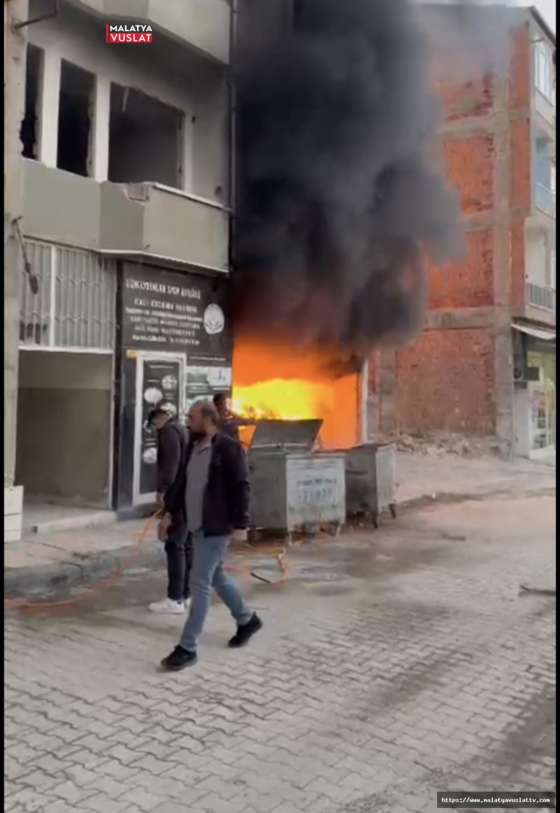 Niyazi Mahallesi’nde Metruk İş Yerinde Yangın