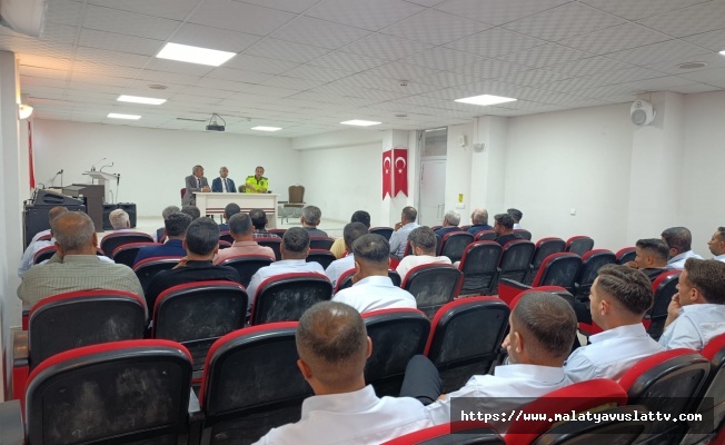 Okul Servisi Sürücülerine Bilgilendirme Toplantısı Düzenlendi