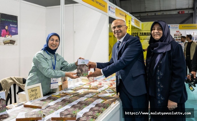 Başkan Er, Kitap Fuarında Yazarlarla Buluştu