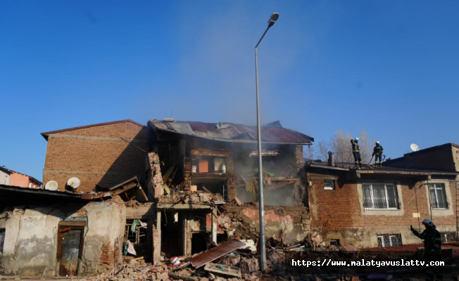 Erzurum'da İki Katlı Evde Patlama Meydana Geldi: 1 Yaralı
