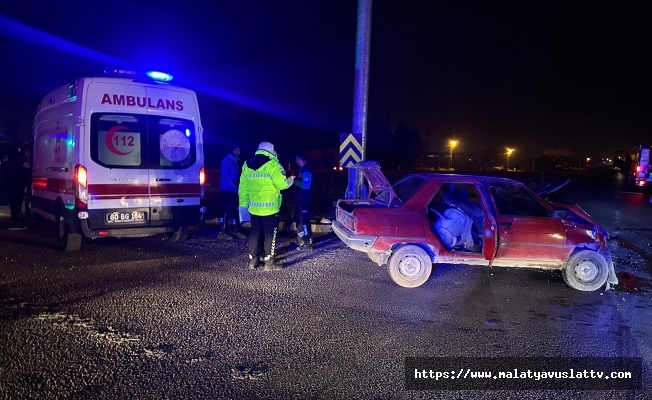 Malatya–Sivas Karayolu’nda İki Araç Çarpıştı: 4 Yaralı