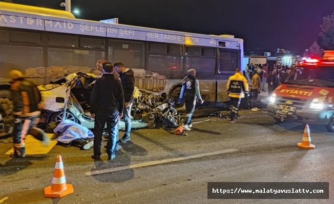 Savaş Alanına Dönen Kazada 2 Kişi Hayatını Kaybetti