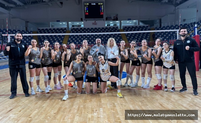 Malatya Derbisinde Kazanan Nicer Hotel Voleybol Oldu