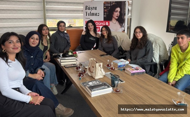 Yazar Büşra Yılmaz: “Beş Yıl Sonra Yeniden Edebiyata Döndüğüm İçin Çok Heyecanlıyım”