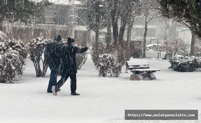 Kritik Uyarı Yapıldı! Kar Malatya'yı Terk Etmiyor..