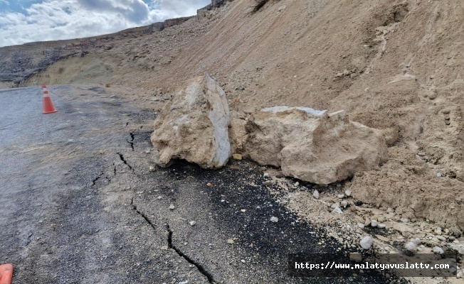 Darende–Elbistan Yolunda Heyelan Alarmı