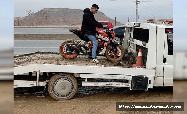 Makas Atıp Akrobasi Yaptılar, Polis Affetmedi