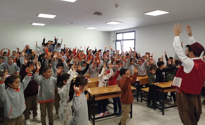 Şehir Tiyatrosu Öğrencilerle Buluştu