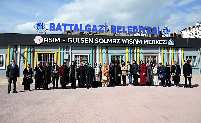 Battalgazi Belediyesi Projelerini AK Parti Kadın Kollarına Gösterdi