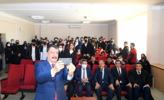 Başkan Gürkan Kariyer Günleri  Programına Katıldı