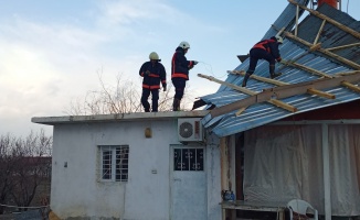 Şiddetli Rüzgar Kabusu Yaşattı