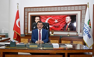 Belediye Başkanlarından Kandil Mesajları...