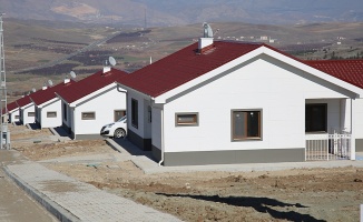 Köy Tipi Evler Hızla Yükseliyor