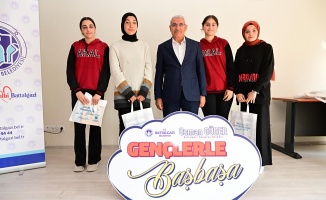 "Gençlerle Başbaşa" Eğitim Desteği Devam Ediyor