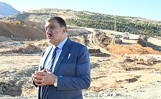 Başkan Gürkan, Geçici Konut Alanı Ziyaret Etti