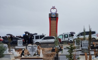 Deprem Şehitlerinin İsmi Anıtta Yaşatılacak