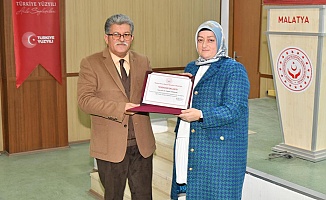 Hanife Yazıcı “Aile, Hayat Boyu Gelişim ve Öğrenme” Programına Katıldı