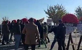 Malatyalı Şehidin Cenazesinde CHP'ye Tepki