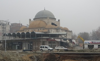 Malatya’nın Sembol Yapılarından Söğütlü Cami'nin Yıkımına Başlandı