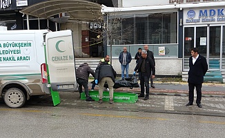 Merdiven Boşluğunda Ölü Bulundu!