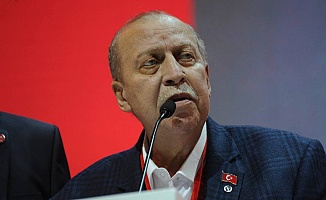 Yaşar Okuyan İçin Tören Düzenlendi