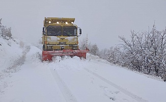 21 Mahallede Kar Küreme ve Yol Açma Çalışmaları Devam Ediyor